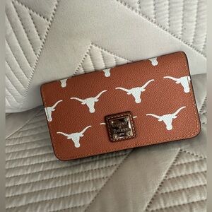 Dooney & Bourke UT Card Holder